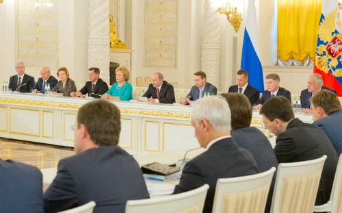 31 мая  Владимир Путин провёл заседание Государственного совета Российской Федерации «О мерах по повышению качества предоставления жилищно-коммунальных услуг».